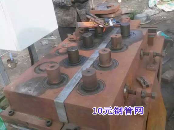 9輥大棚管彎管機(jī)圖片